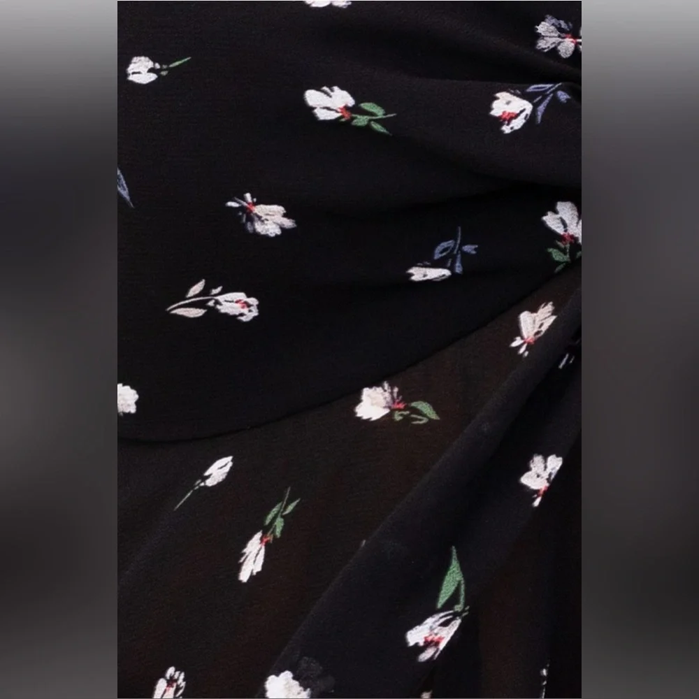 Sweetheart Floral Blouse with Front Tie - Picture 4 of 7